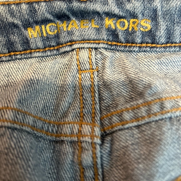 GORGEOUS,MICHAEL KORS light jeans,with patches over the front. in a size 2 - Picture 14 of 15